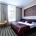 Hotel Diament Plaza