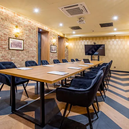 מלון Diament Plaza