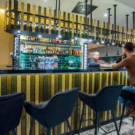 Diament Plaza Hotell 4*