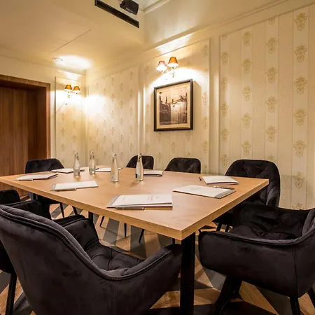 Diament Plaza Hotel 4*