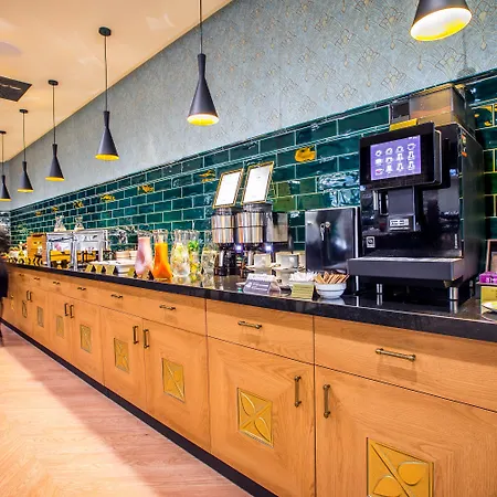 Diament Plaza Hotell 4*