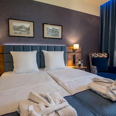 Diament Plaza Hotel