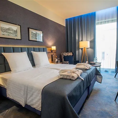 Hotel Diament Plaza