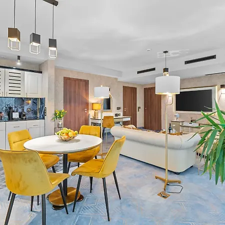 מלון Diament Plaza 4*