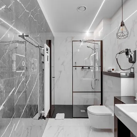 Diament Plaza Hotel 4*