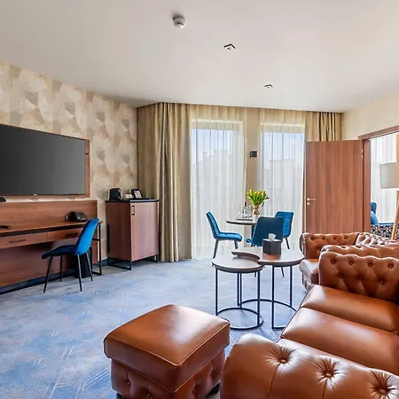 Hotel Diament Plaza 4*