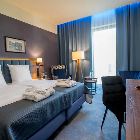 Hotell Diament Plaza