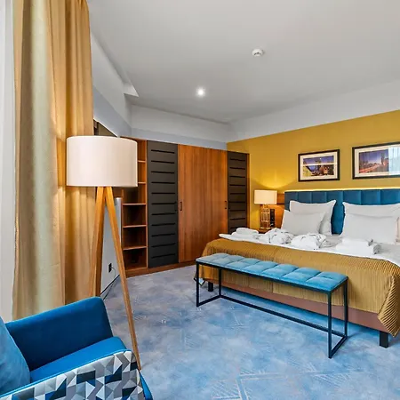 Diament Plaza Hotel 4*