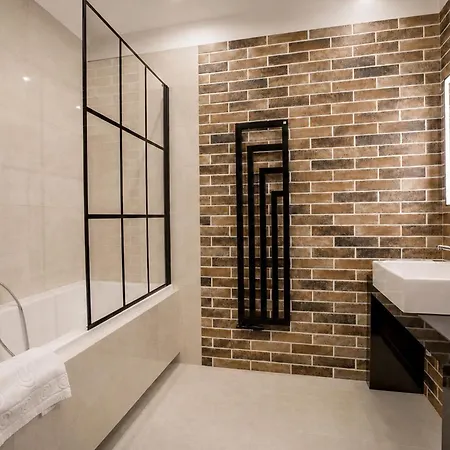 Hotel Diament Plaza 4*