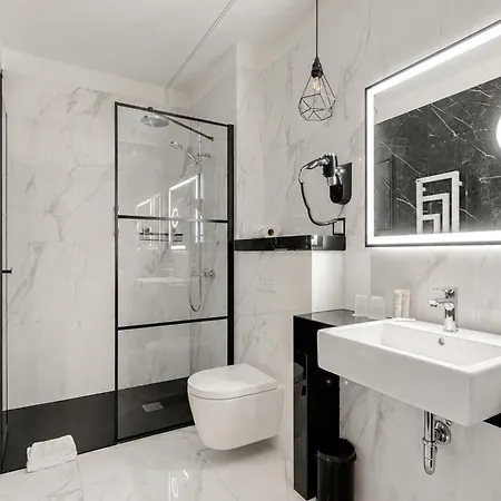 Diament Plaza Hotel 4*