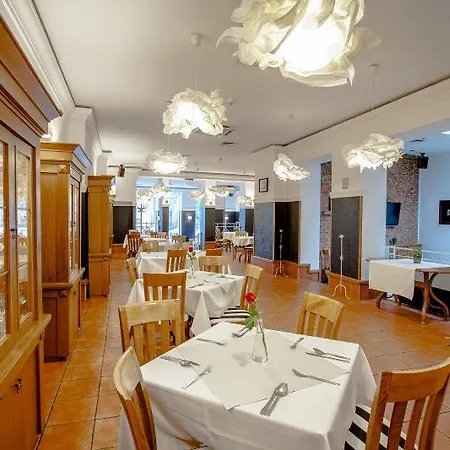 Hotel Diament Plaza 4*