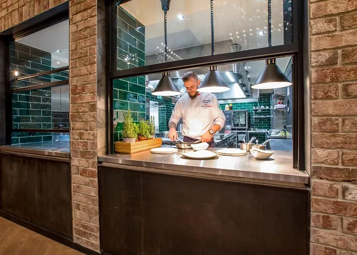 Hotel Diament Plaza 4*