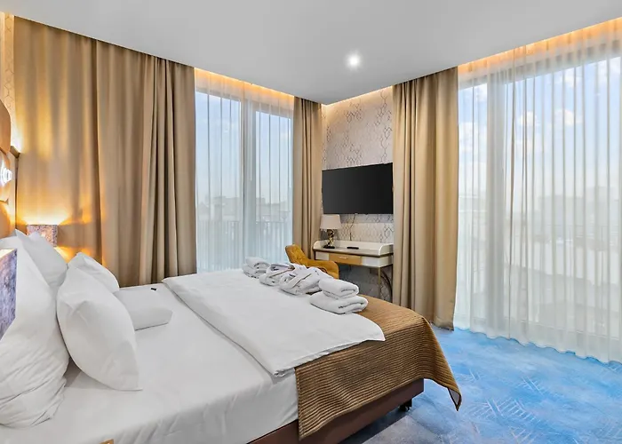 Diament Plaza Hotel 4*