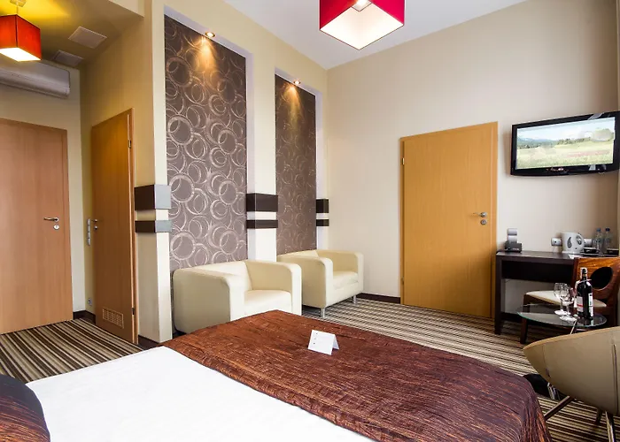 Hotel Diament Plaza 4*