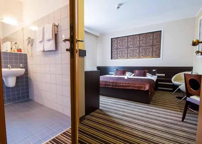 Diament Plaza Hotel 4*