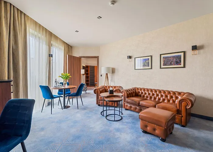 Hotel Diament Plaza 4*