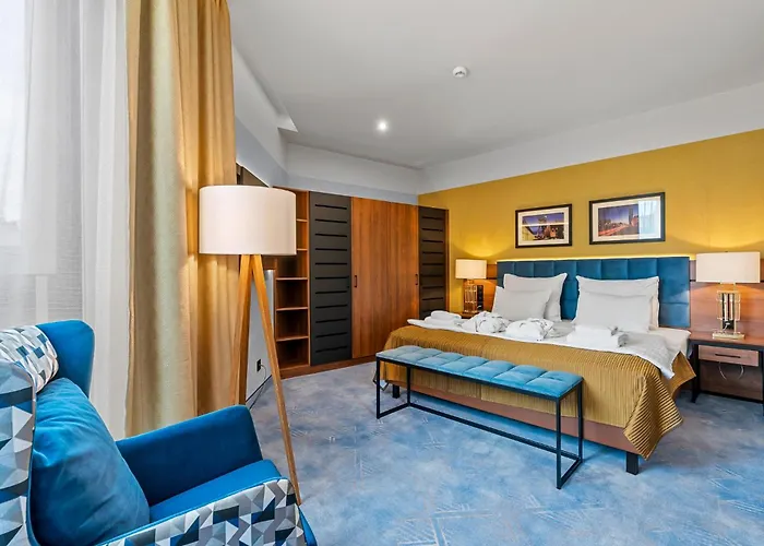 Diament Plaza Hotel 4*